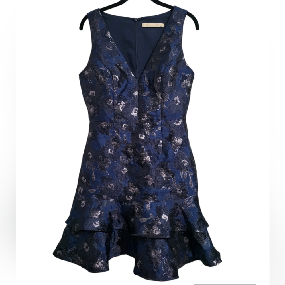 Hutch Fit‎ & Flare Mini Blue Floral size 6